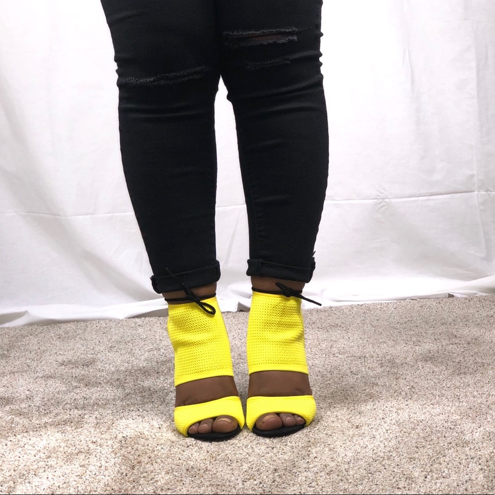 Black yellow heeled sandals